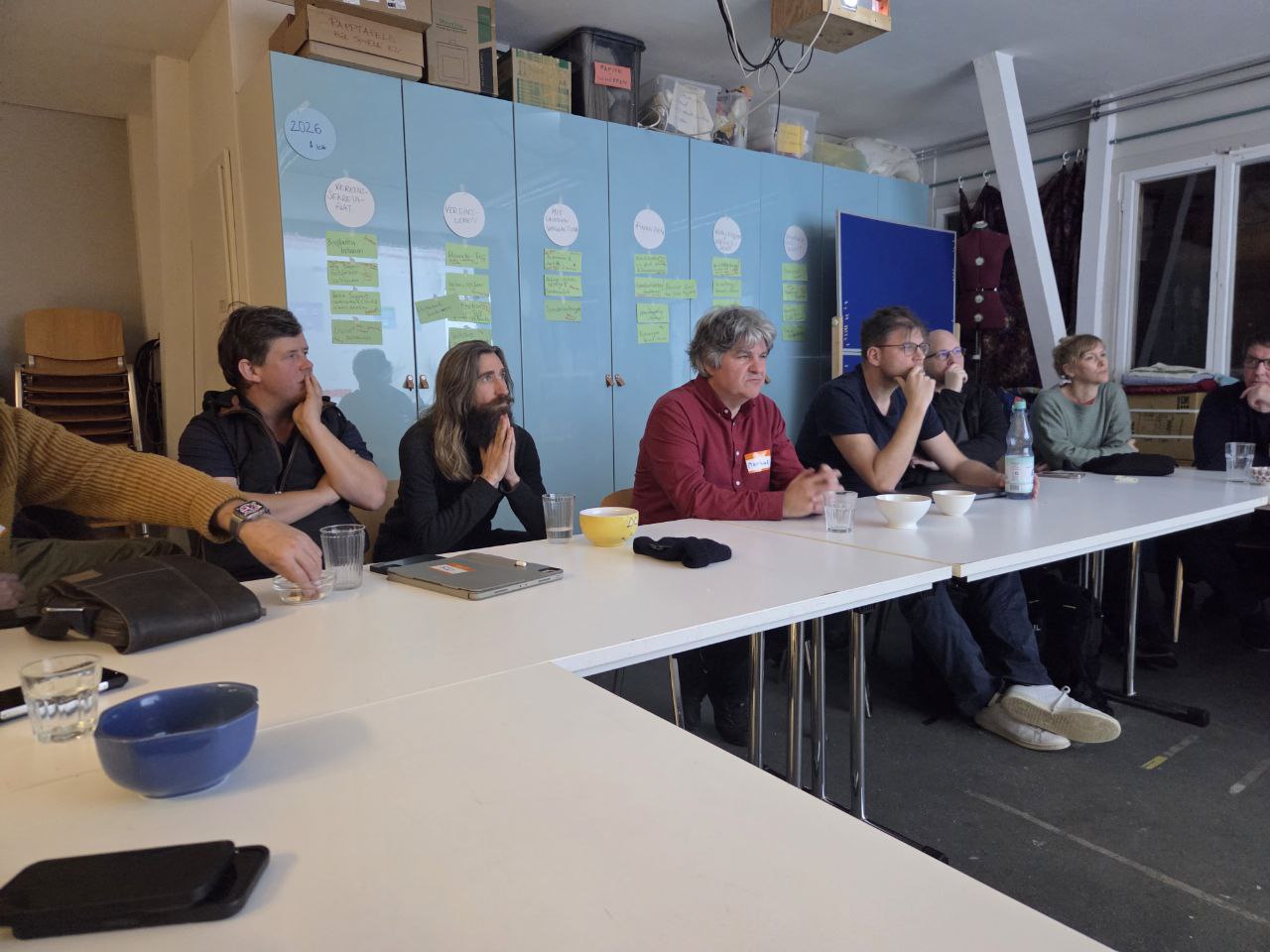 Engagierte Diskussion beim KI Klub