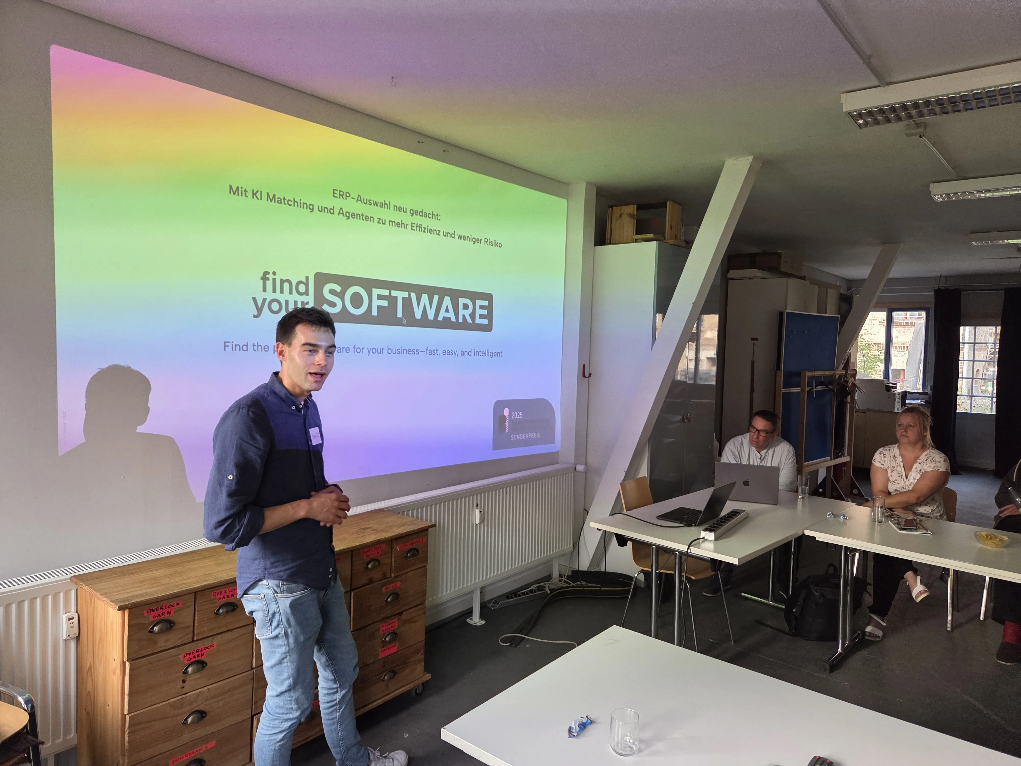 Dr. Benedikt Bender präsentiert FindYourSoftware